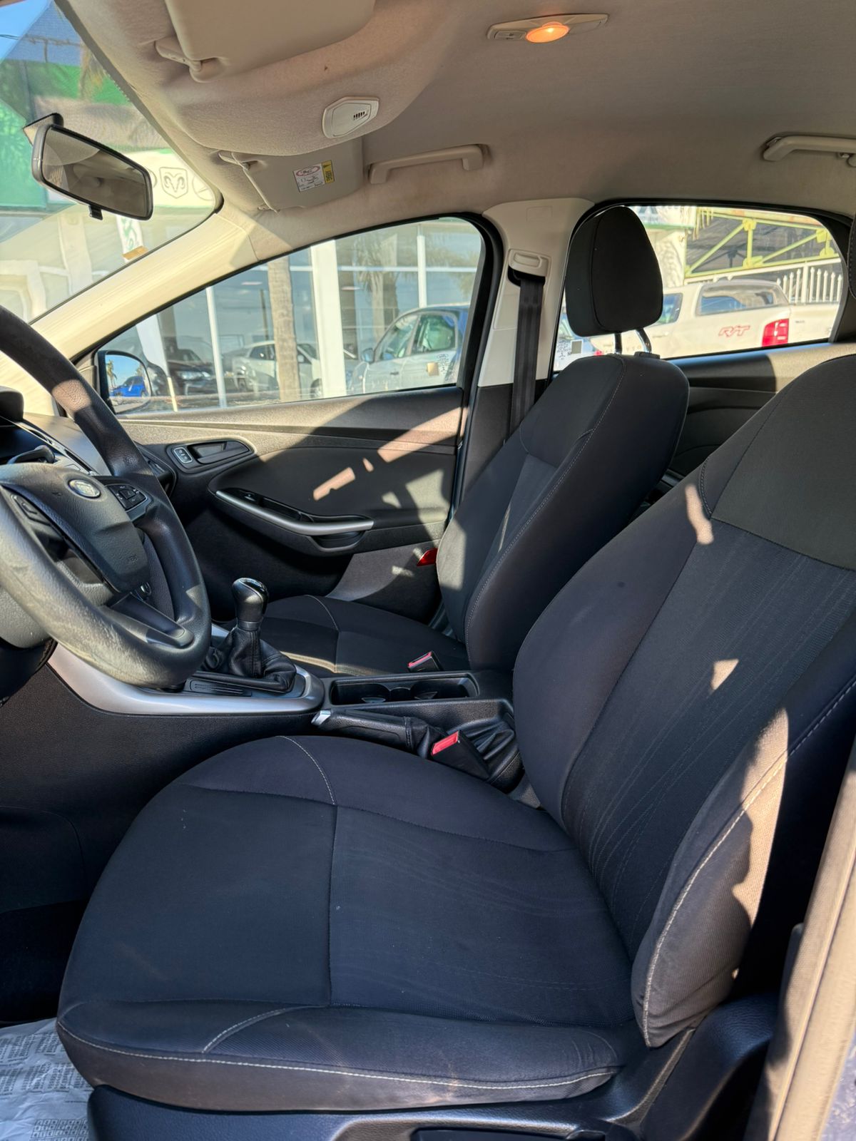 FORD - FOCUS S 1.6 - MANUAL - 2015